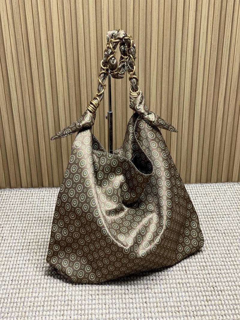 Y51 shopping bags